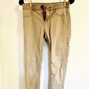 Cotton on Khaki cropped pants